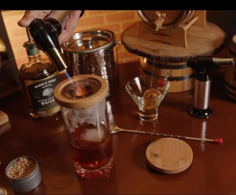 Cocktail Smoker With Wood Shavings